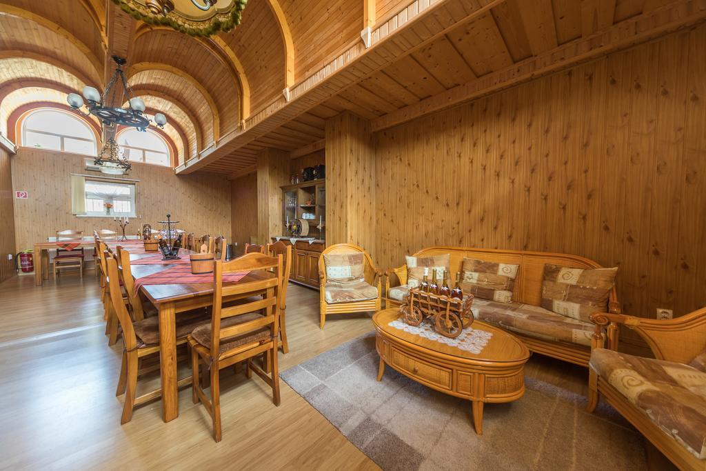 Tokaj Zlata Putna - Restaurant & Pension Vinicky エクステリア 写真